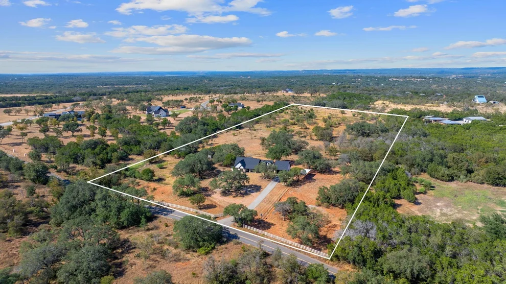 Unit for sale at 404 County Road 421, Spicewood, TX 78669