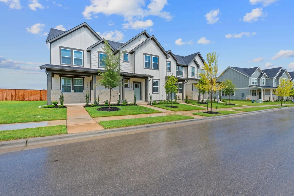 Unit for sale at 2541 Ophelia Levi LN, Round Rock, TX 78665