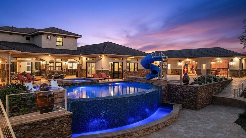 Unit for sale at 911 Legends PKWY, Kingsland, TX 78639