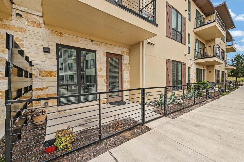 Unit for sale at 104 Bella Toscana Ave, Lakeway, TX 78734