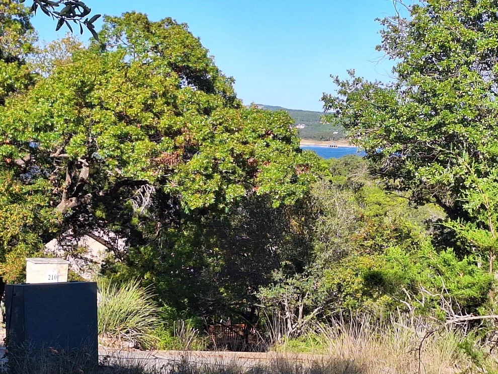 Unit for sale at 217 Lakefront DR, Point Venture, TX 78645