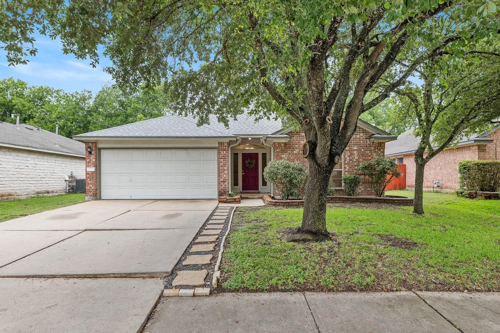 Unit for sale at 17600 Limpia Creek DR, Round Rock, TX 78664