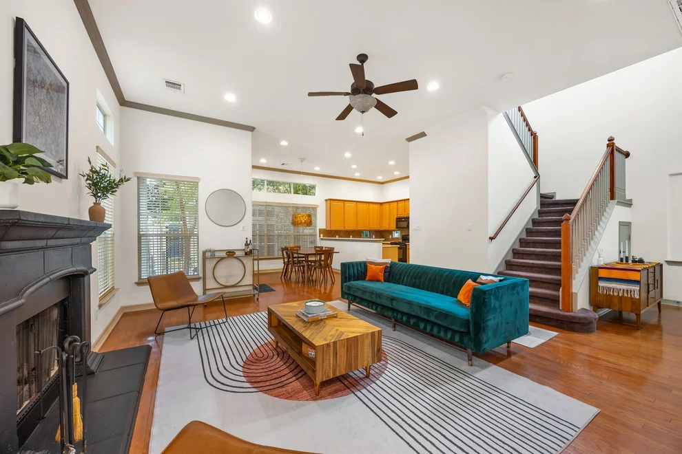 Unit for sale at 6704 Menchaca RD, Austin, TX 78745