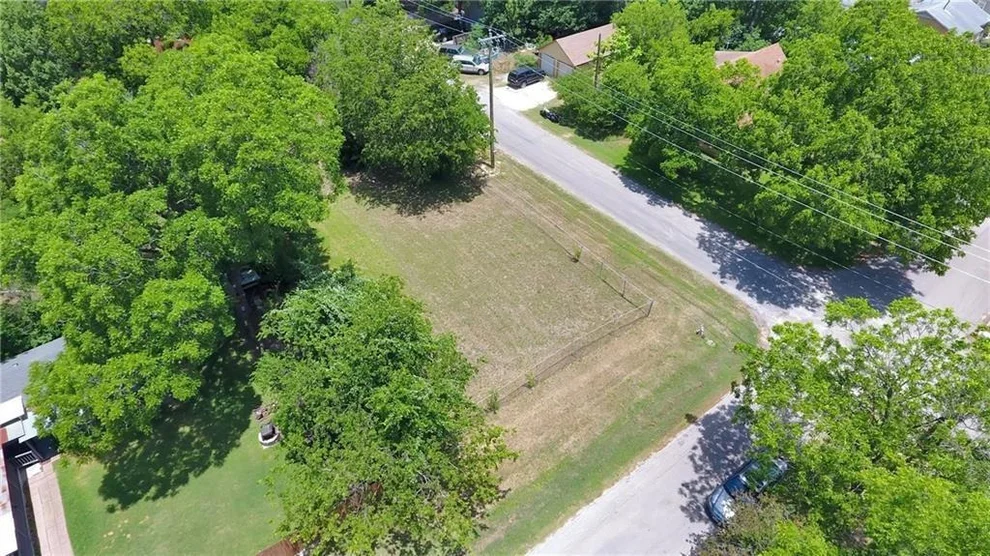 Unit for sale at 1600 Prather ST, Taylor, TX 76574