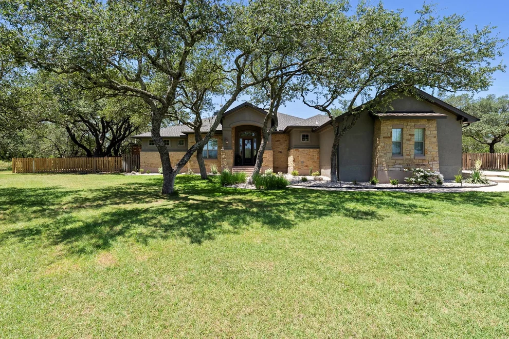 Unit for sale at 126 Foxwood TRL, Marble Falls, TX 78654
