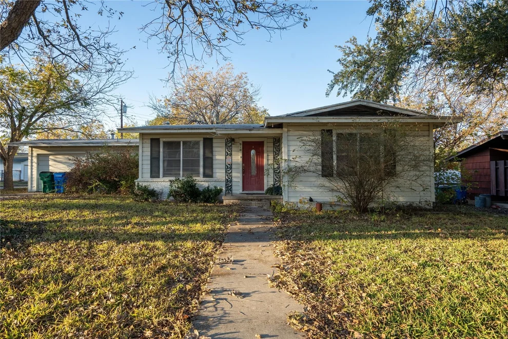 Unit for sale at 910 Kirk ST, Taylor, TX 76574