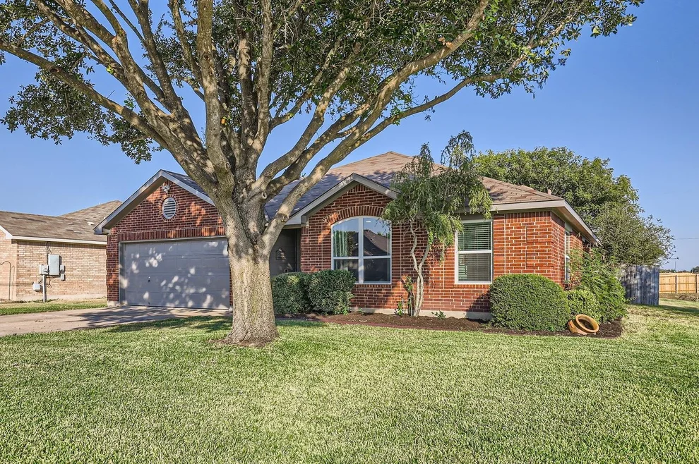 Unit for sale at 100 Kerley DR, Hutto, TX 78634