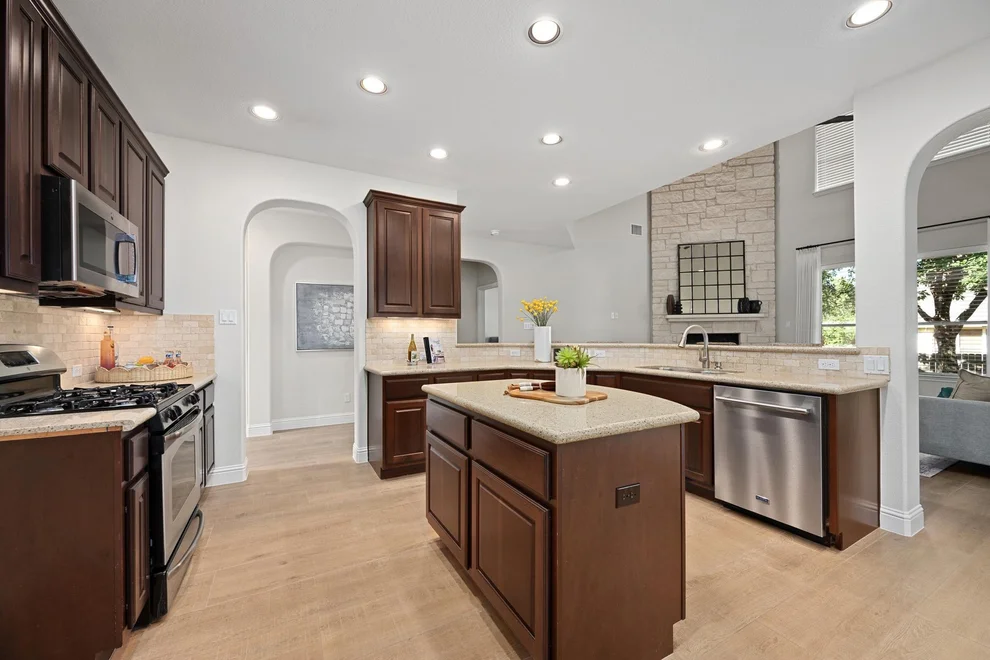 Unit for sale at 8620 Alophia DR, Austin, TX 78739