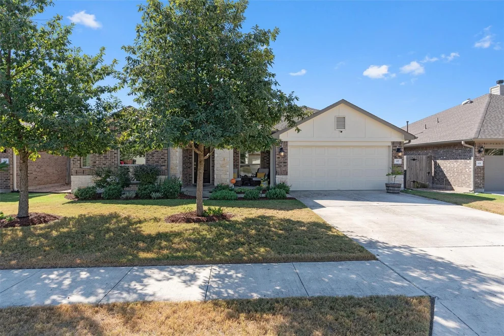 Unit for sale at 117 W Highfield ST, Hutto, TX 78634
