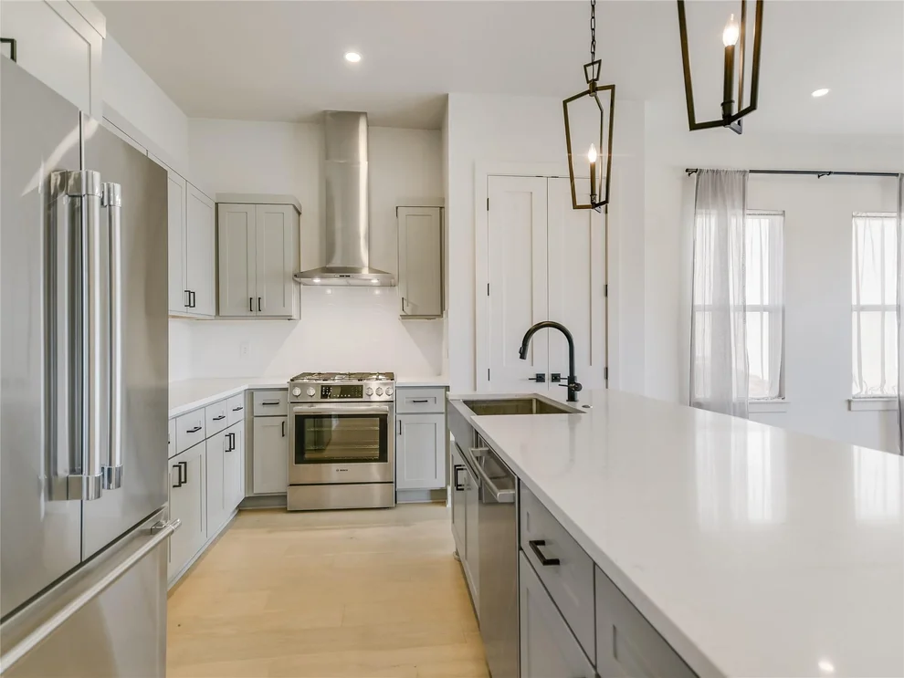 Unit for sale at 2601 N Quinlan Park RD, Austin, TX 78732