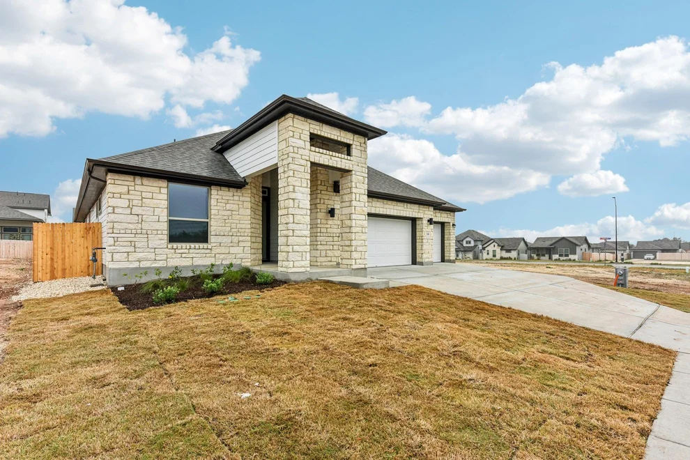 Unit for sale at 581 Treadwell LN, Kyle, TX 78640