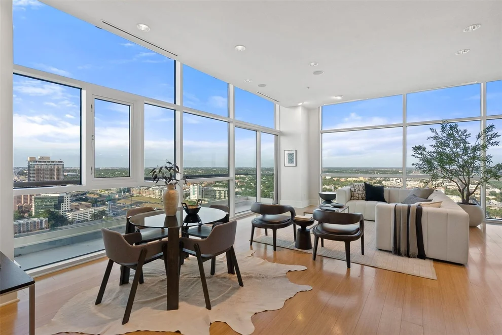 Unit for sale at 555 E 5th ST, Austin, TX 78701