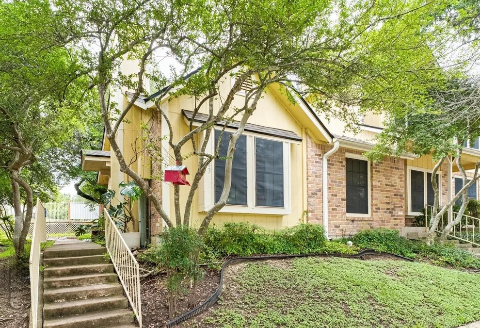 Unit for sale at 11901 Swearingen DR, Austin, TX 78758