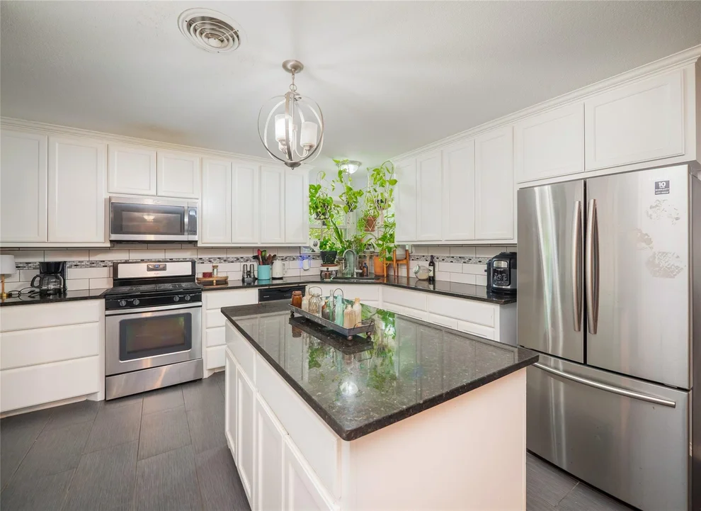 Unit for sale at 1806 Murray Ave, Rockdale, TX 76567