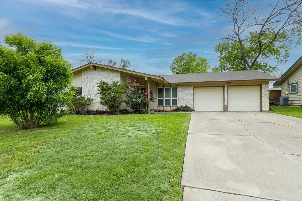 Unit for sale at 8104 Parkdale DR, Austin, TX 78757