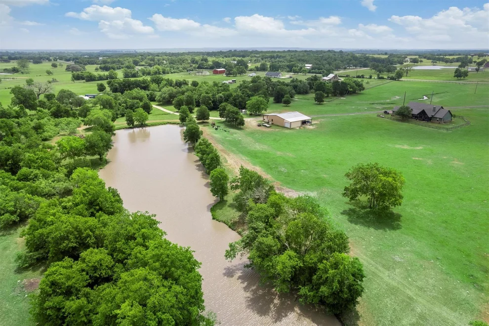 Unit for sale at 9769 Fm 1361, Snook, TX 77879