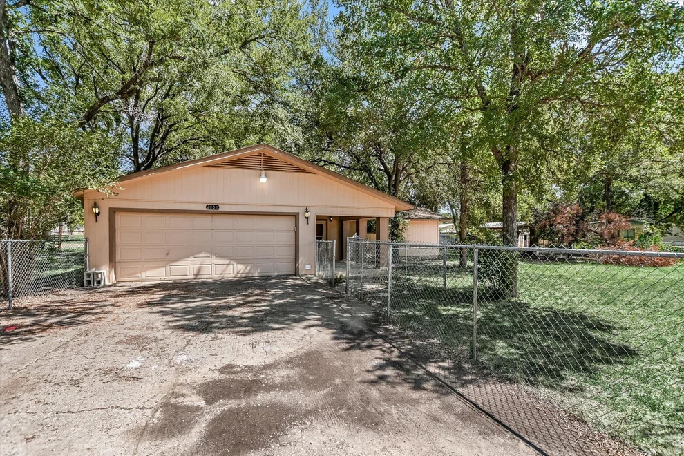 Unit for sale at 2808 Kings Circle DR, Granite Shoals, TX 78654