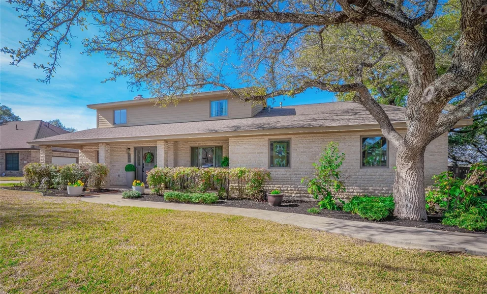 Unit for sale at 302 S Ridge CIR, Georgetown, TX 78628