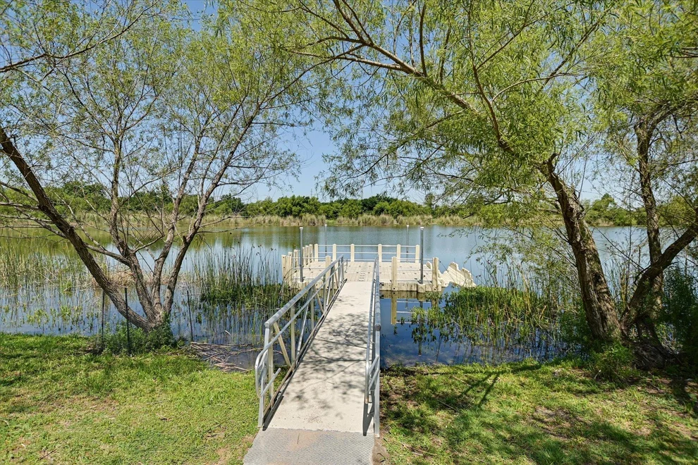 Unit for sale at 125 Saint Marys DR, Hutto, TX 78634