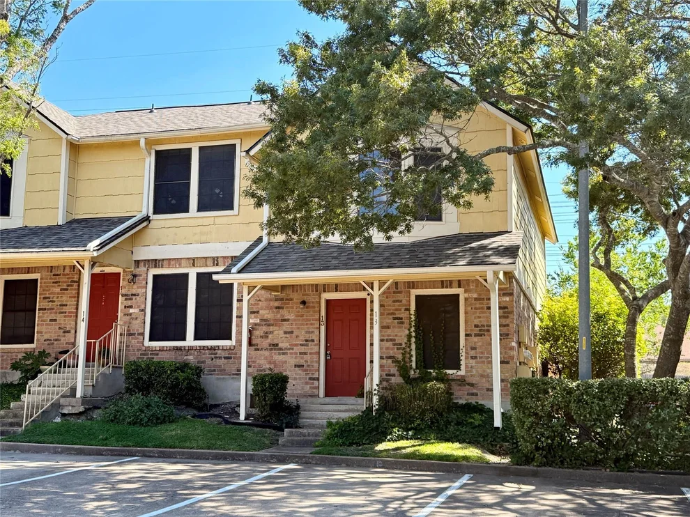 Unit for sale at 11901 Swearingen DR, Austin, TX 78758