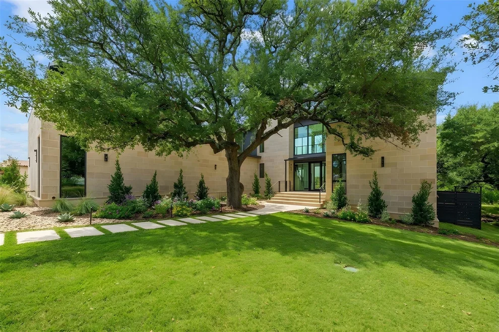 Unit for sale at 111 Orange Plume, Horseshoe Bay, TX 78657