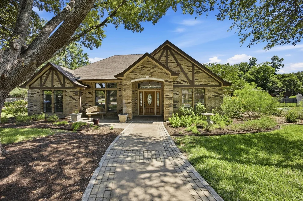 Unit for sale at 2 Meandering WAY, Round Rock, TX 78664