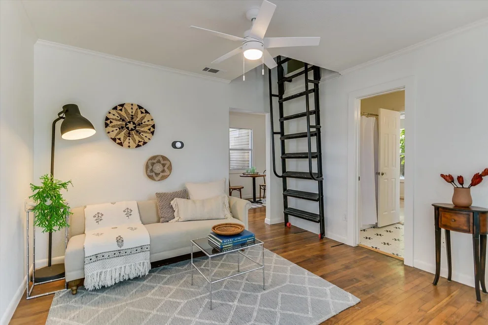 Unit for sale at 1110 W 22nd ST, Austin, TX 78705