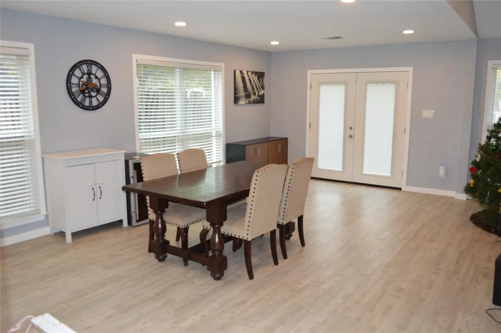 Unit for sale at 1121 Stoneoak LN, Austin, TX 78745