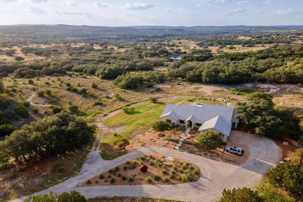 Unit for sale at 23924 MILESTONE RD, Spicewood, TX 78669