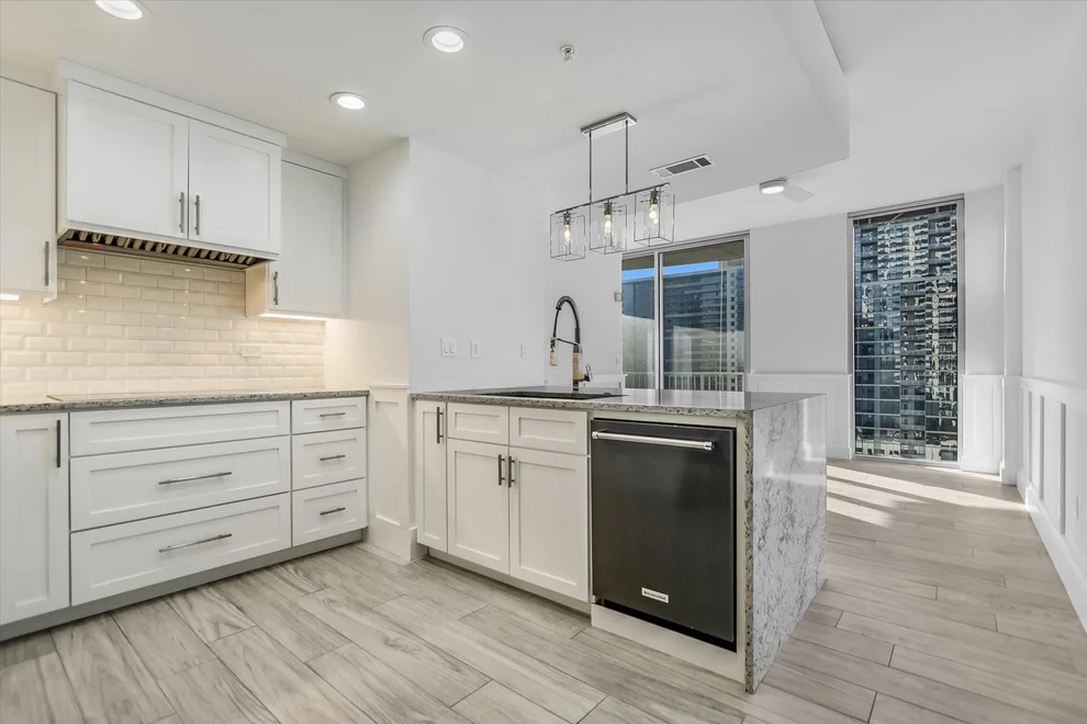 Unit for sale at 360 Nueces ST, Austin, TX 78701