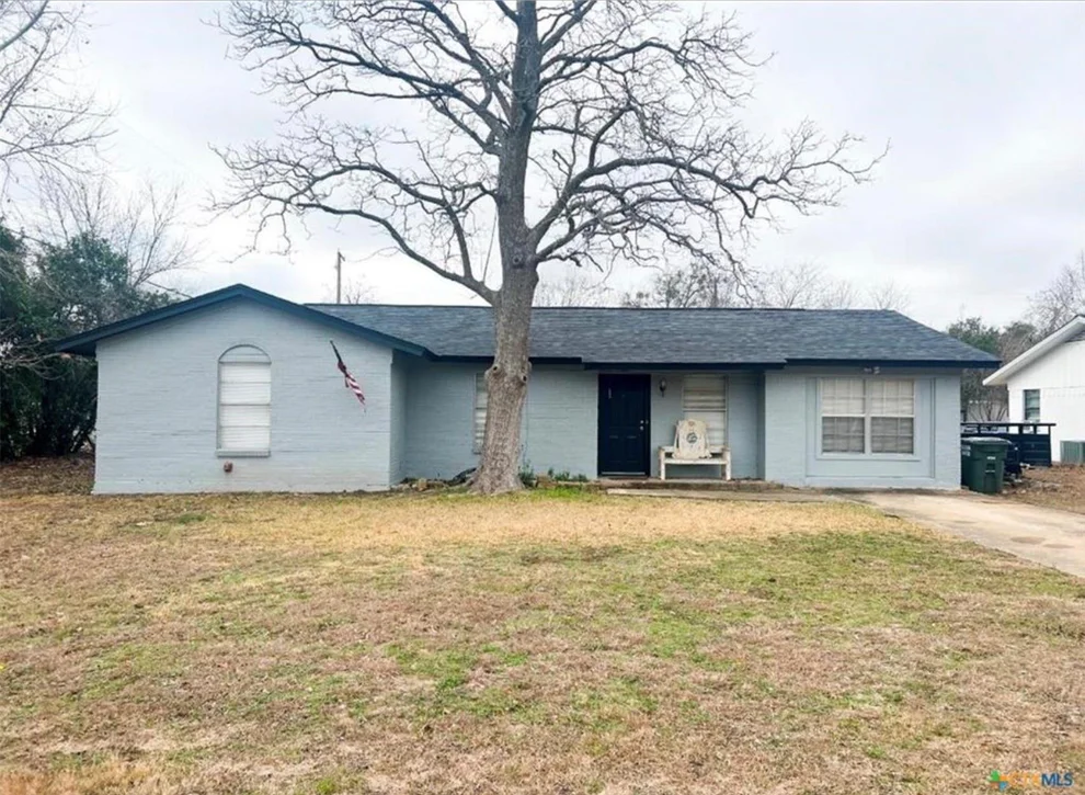 Unit for sale at 609 Santa Rosa RD, Salado, TX 76571