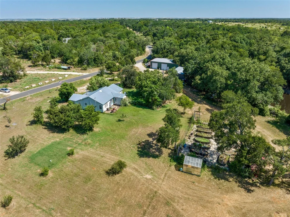 Unit for sale at 681 County Road 474, Elgin, TX 78621