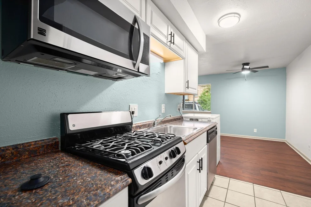 Unit for sale at 1010 W 23rd ST, Austin, TX 78705