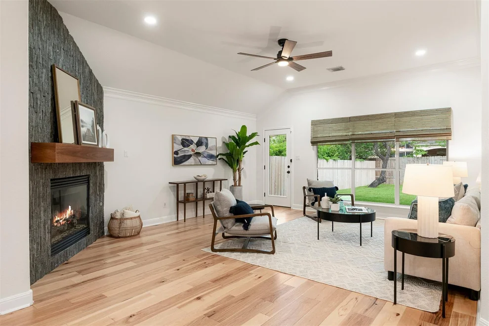 Unit for sale at 7805 Crandall RD, Austin, TX 78739
