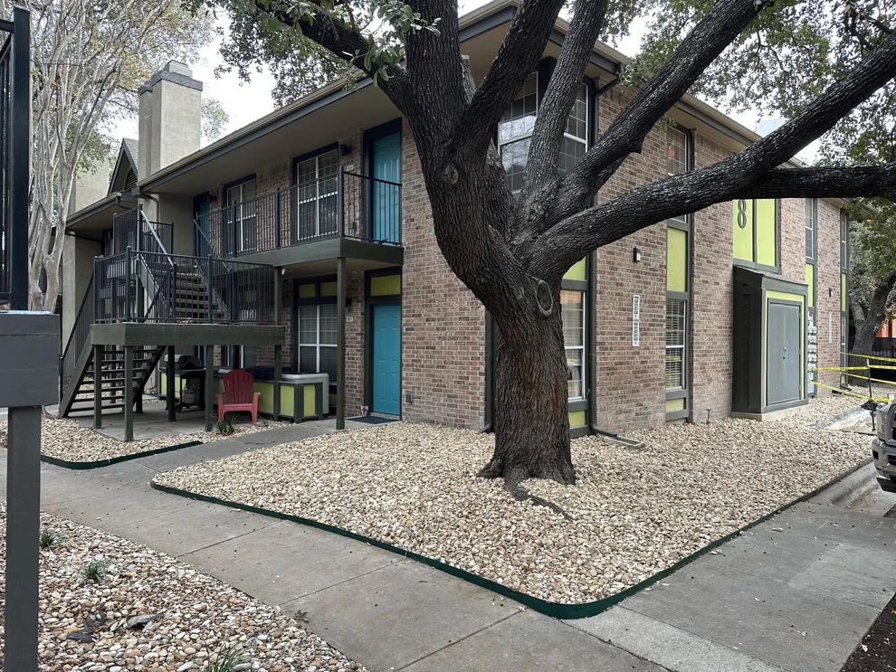 Unit for sale at 7685 Northcross DR, Austin, TX 78757