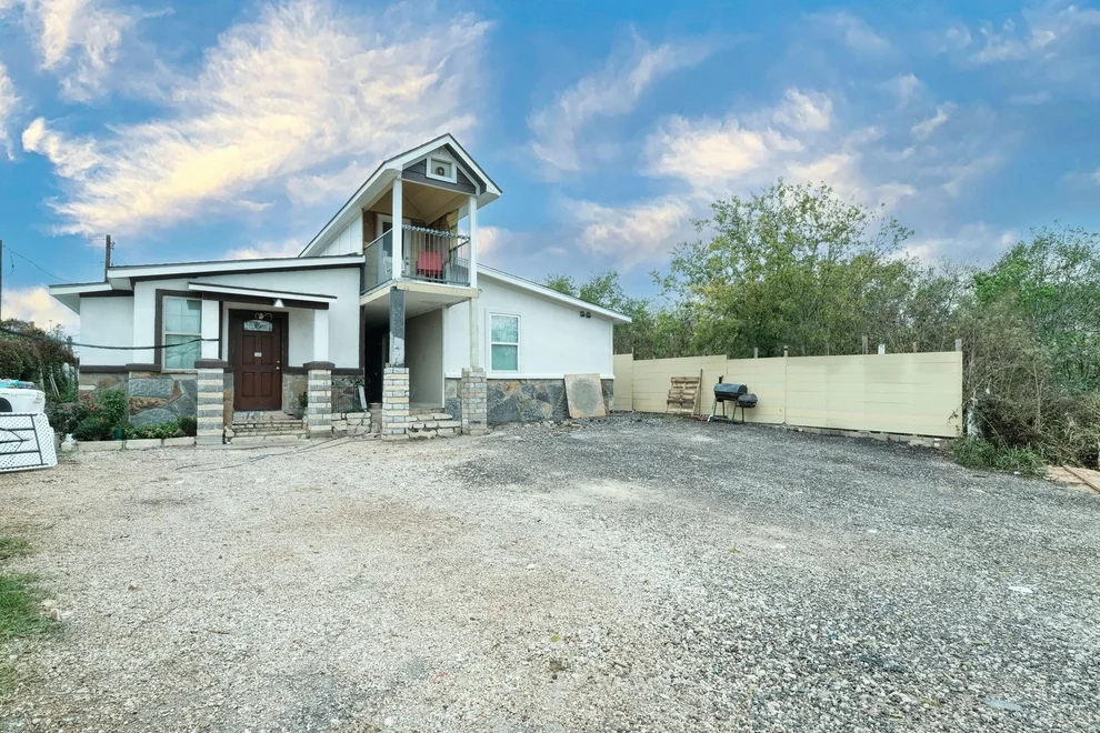 Unit for sale at 18017 McKinley ST, Elgin, TX 78653
