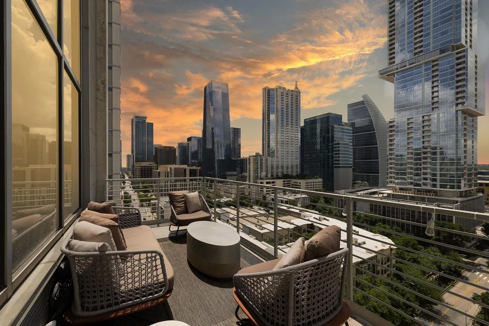 Unit for sale at 800 W 5th ST, Austin, TX 78703