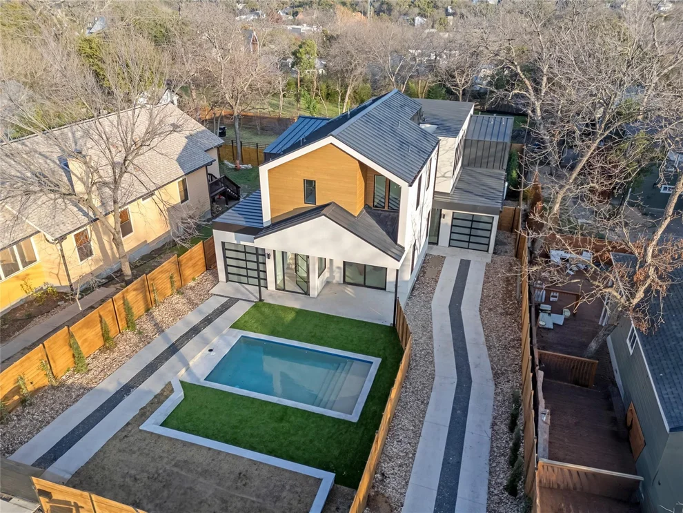 Unit for sale at 2107 Brackenridge ST, Austin, TX 78704