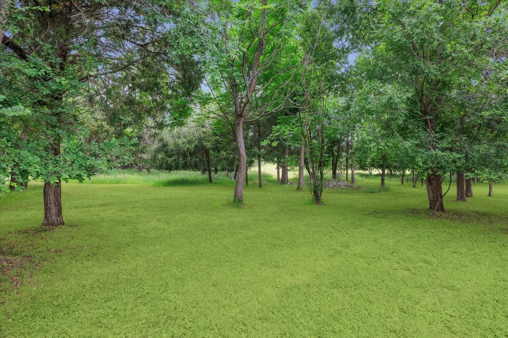 Unit for sale at R12896 & R21163 Bushdale RD, Rockdale, TX 76567
