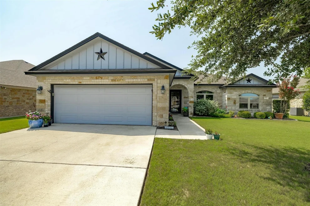 Unit for sale at 212 Derek LN, Jarrell, TX 76537