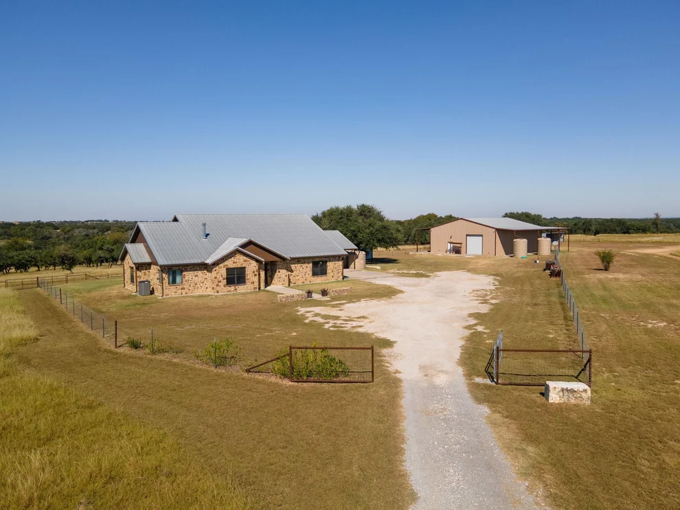 Unit for sale at 1597 County Road 176, Gatesville, TX 76528