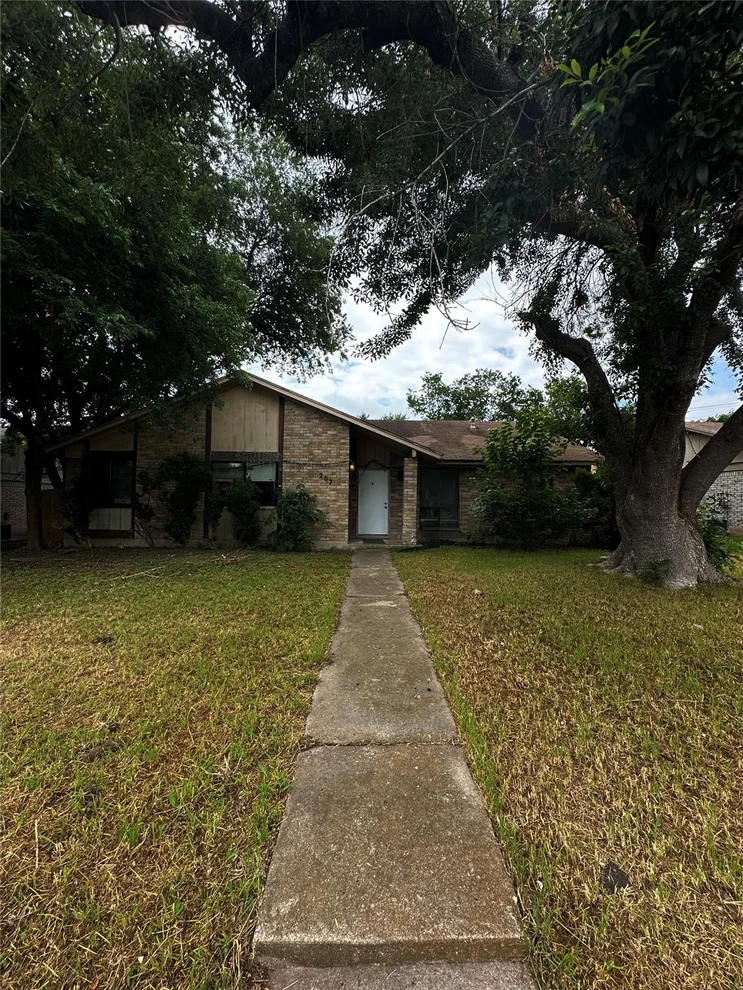 Unit for sale at 207 W William Cannon DR, Austin, TX 78745