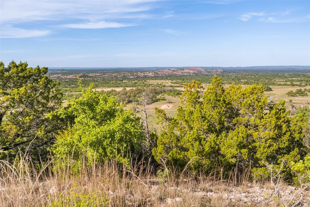 Unit for sale at 743 Welgehausen RD, Fredericksburg, TX 78624