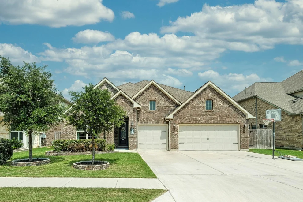Unit for sale at 19500 Chayton CIR, Pflugerville, TX 78660