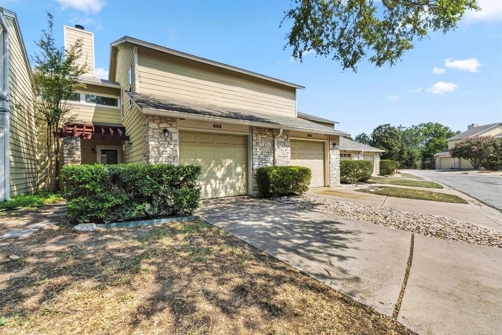 Unit for sale at 512 Eberhart LN, Austin, TX 78745