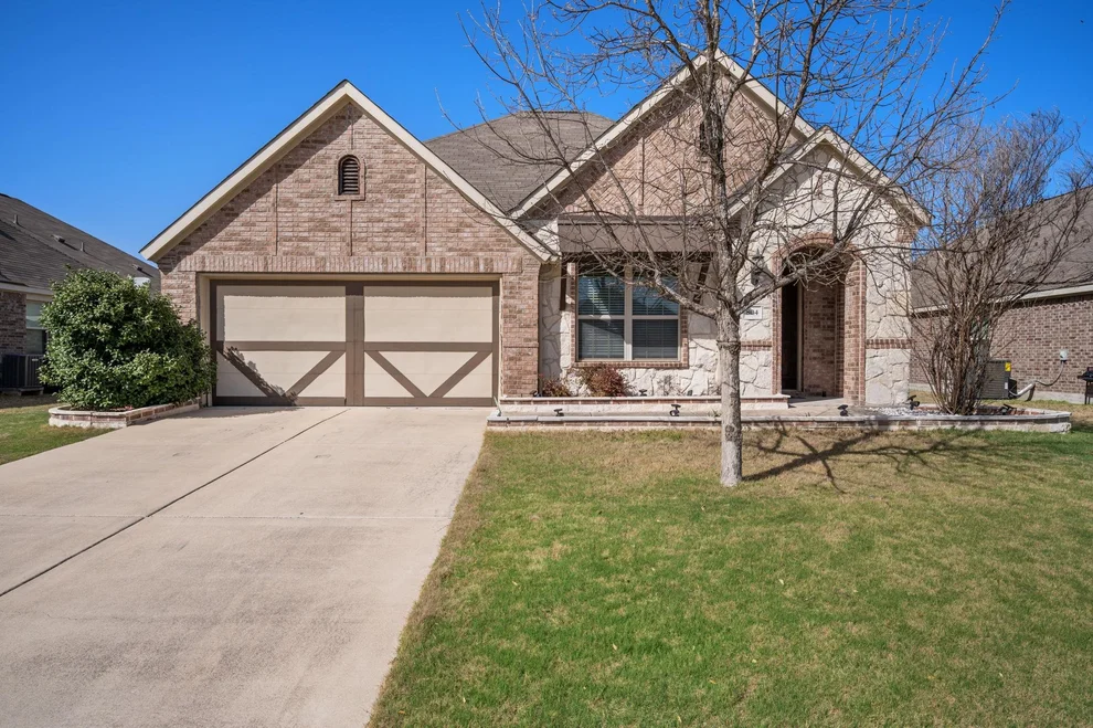 Unit for sale at 804 Farm House DR, Hutto, TX 78634