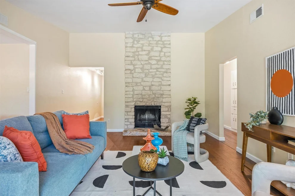 Unit for sale at 617 Blackberry DR, Austin, TX 78745