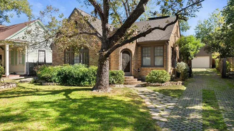 Unit for sale at 1609 Wethersfield RD, Austin, TX 78703