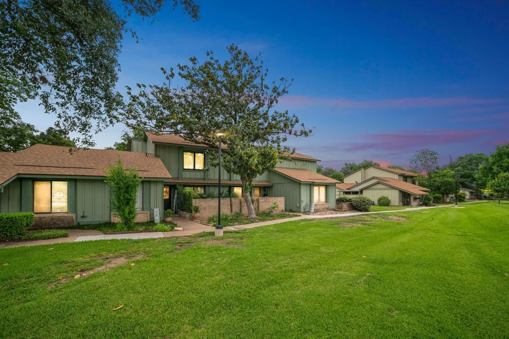 Photo of 5007 Ft Clark Drive, Austin, TX 78745