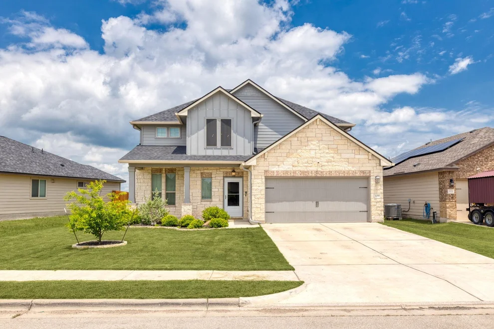 Unit for sale at 109 Reagor DR, Taylor, TX 76574
